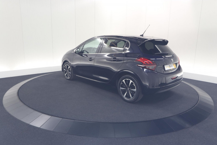 Peugeot 208 PureTech 110 Tech Edition | Camera | Apple Carplay | Parkeersensoren
