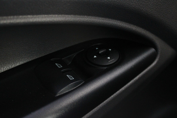 Ford Transit Connect 1.5 EcoBlue L2 Limited 120pk - Automaat - Trekhaak - Stoelverwarming - Navi - Bluetooth - Camera - Rijklaar