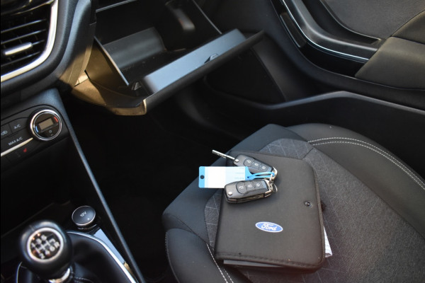 Ford Fiesta 1.1 ACTIVE Pano dak, Winter pack, TH