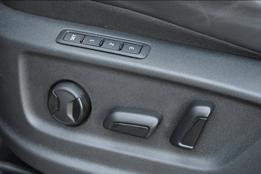 Škoda Kodiaq 1.5 TSI Sportline | TREKHAAK | ADAPT. CRUISE | NAP | CANTON | PANORAMADAK | DEALER ONDERHOUDEN