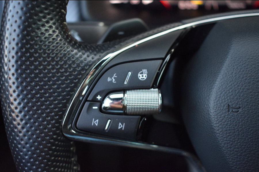 Škoda Kodiaq 1.5 TSI Sportline | TREKHAAK | ADAPT. CRUISE | NAP | CANTON | PANORAMADAK | DEALER ONDERHOUDEN