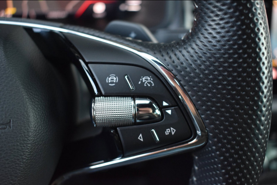 Škoda Kodiaq 1.5 TSI Sportline | TREKHAAK | ADAPT. CRUISE | NAP | CANTON | PANORAMADAK | DEALER ONDERHOUDEN