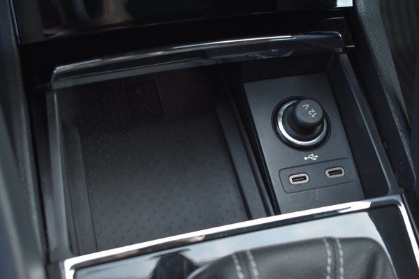 Škoda Kodiaq 1.5 TSI Sportline | TREKHAAK | ADAPT. CRUISE | NAP | CANTON | PANORAMADAK | DEALER ONDERHOUDEN