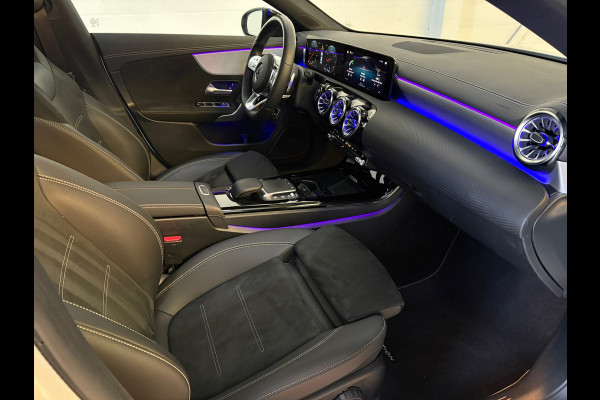 Mercedes-Benz CLA-Klasse 200 Edition, Pano, Sfeer, Burmester, Applecarplay