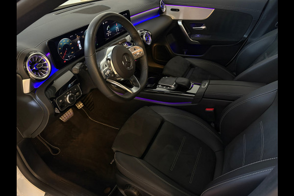 Mercedes-Benz CLA-Klasse 200 Edition, Pano, Sfeer, Burmester, Applecarplay