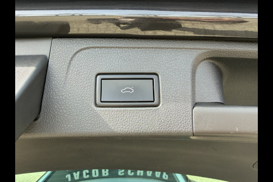 Volkswagen Passat Variant 1.4 TSI PHEV GTE / Trekhaak (1.600 KG) / Keyless / Carplay / Sensoren V+A / camera /