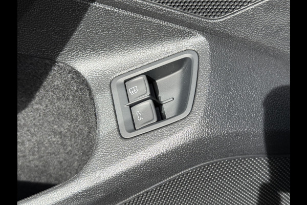 Volkswagen Passat Variant 1.4 TSI PHEV GTE / Trekhaak (1.600 KG) / Keyless / Carplay / Sensoren V+A / camera /