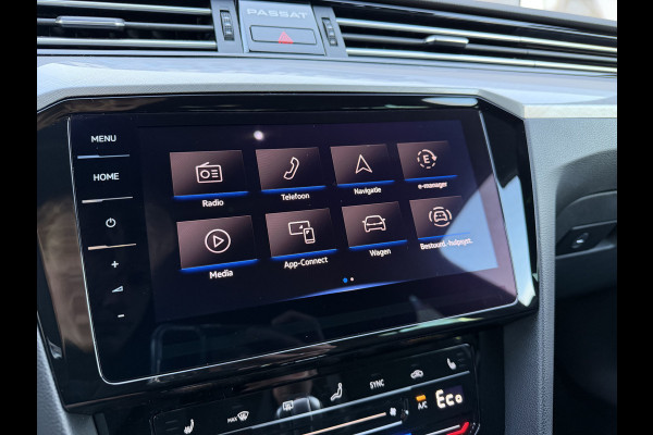Volkswagen Passat Variant 1.4 TSI PHEV GTE / Trekhaak (1.600 KG) / Keyless / Carplay / Sensoren V+A / camera /