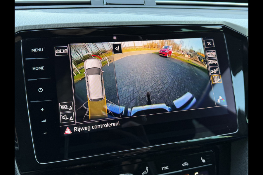 Volkswagen Passat Variant 1.4 TSI PHEV GTE / Trekhaak (1.600 KG) / Keyless / Carplay / Sensoren V+A / camera /