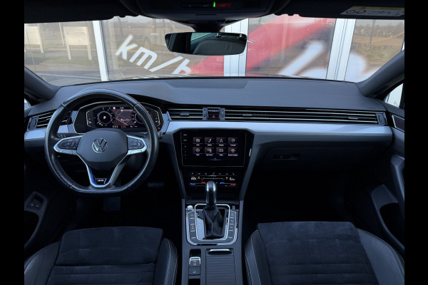 Volkswagen Passat Variant 1.4 TSI PHEV GTE / Trekhaak (1.600 KG) / Keyless / Carplay / Sensoren V+A / camera /