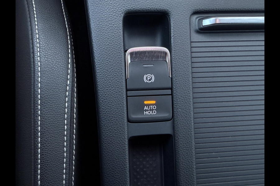 Volkswagen Passat Variant 1.4 TSI PHEV GTE / Trekhaak (1.600 KG) / Keyless / Carplay / Sensoren V+A / camera /