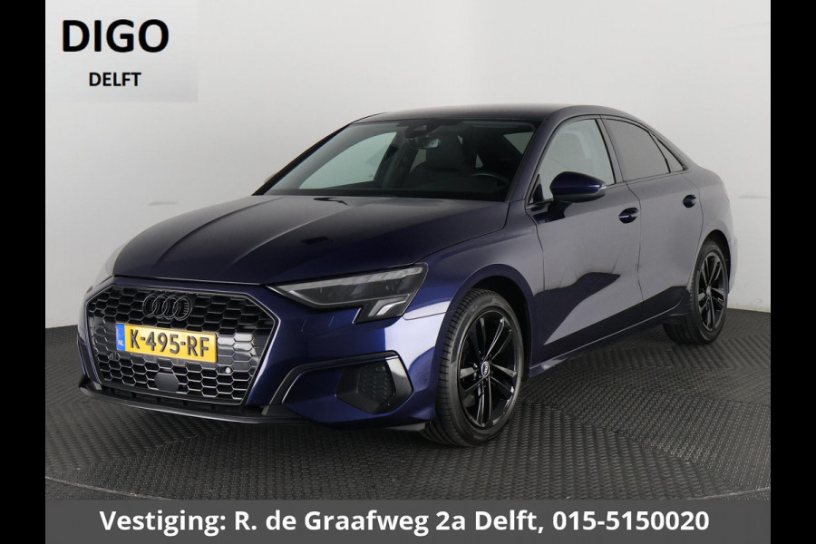 Audi A3 Limousine 35 TFSI Black Business Edition | Navigatie | Parkeersensoren |