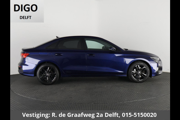 Audi A3 Limousine 35 TFSI Black Business Edition | Navigatie | Parkeersensoren |