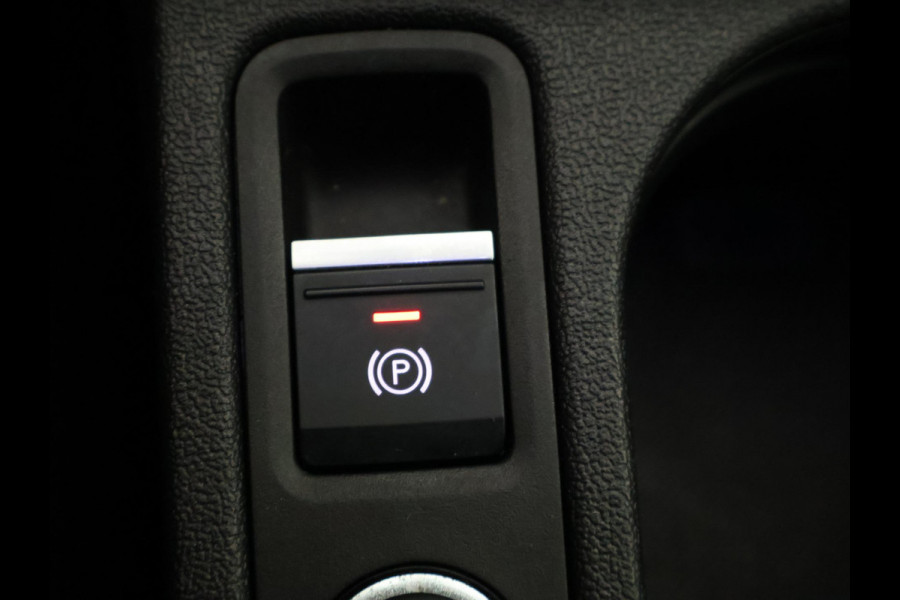 Audi A3 Limousine 35 TFSI Black Business Edition | Navigatie | Parkeersensoren |