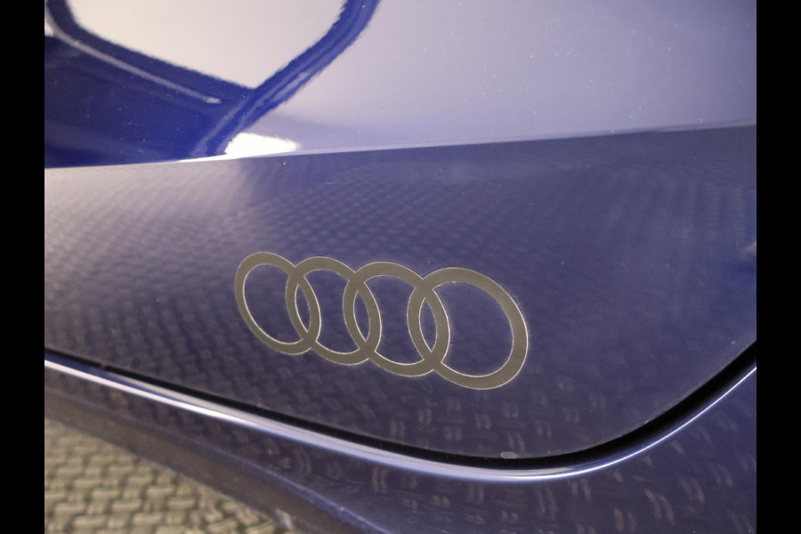 Audi A3 Limousine 35 TFSI Black Business Edition | Navigatie | Parkeersensoren |