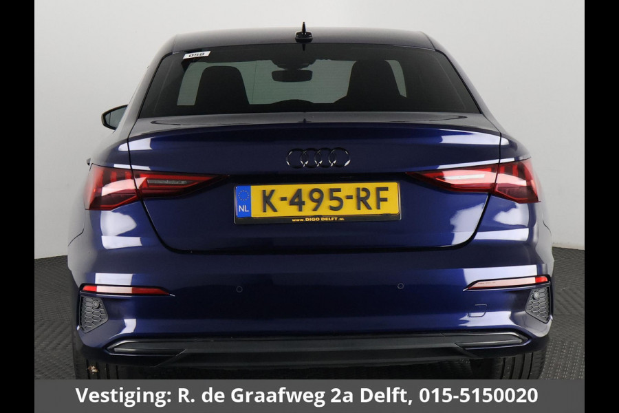 Audi A3 Limousine 35 TFSI Black Business Edition | Navigatie | Parkeersensoren |