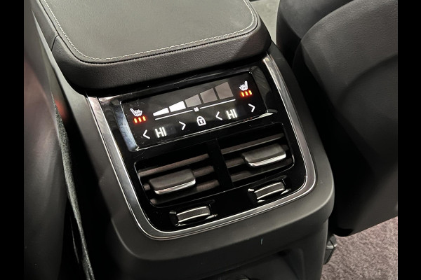 Volvo XC90 2.0 T8 Recharge AWD R-Design Luchtvering | Trekhaak | Bowers & Wilkins | Adapt. cruise | Open dak | Stuur-/stoelverwarming | Memory