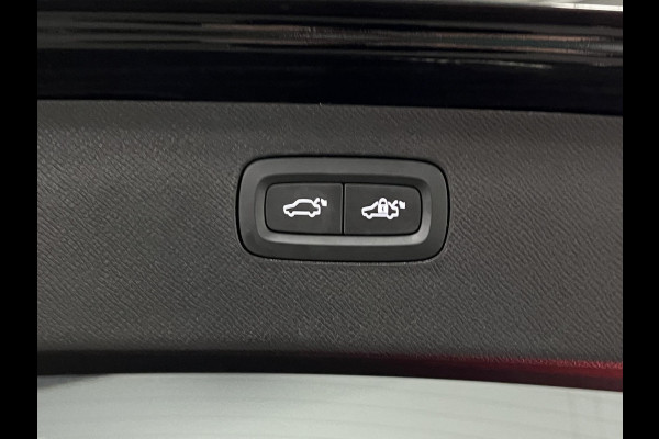 Volvo XC90 2.0 T8 Recharge AWD R-Design Luchtvering | Trekhaak | Bowers & Wilkins | Adapt. cruise | Open dak | Stuur-/stoelverwarming | Memory