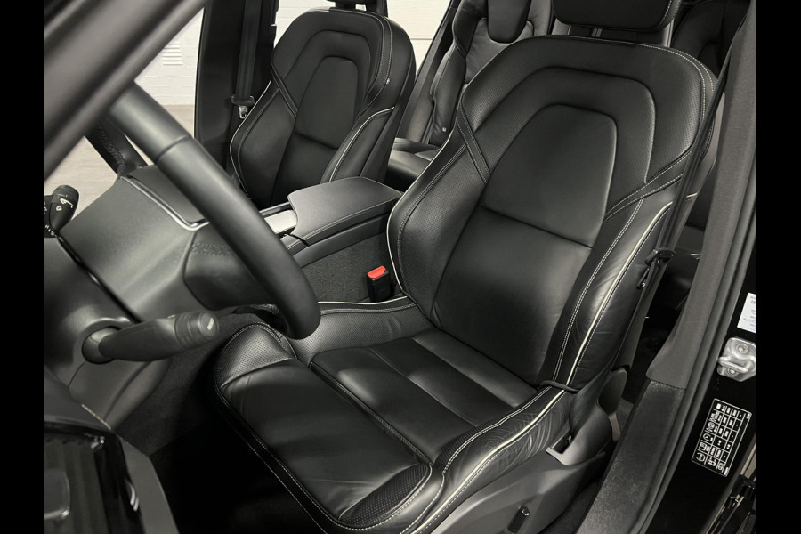 Volvo XC90 2.0 T8 Plug-in hybrid AWD Ultra Dark Luchtvering | Trekhaak | Bowers & Wilkins | Adapt. cruise | Open dak | 360 camera | Head-up | Memory | Stuur-/stoelverwarming