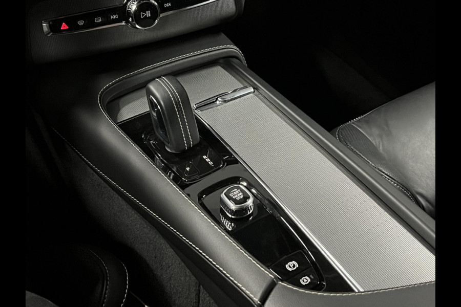 Volvo XC90 2.0 T8 Plug-in hybrid AWD Ultra Dark Luchtvering | Trekhaak | Bowers & Wilkins | Adapt. cruise | Open dak | 360 camera | Head-up | Memory | Stuur-/stoelverwarming