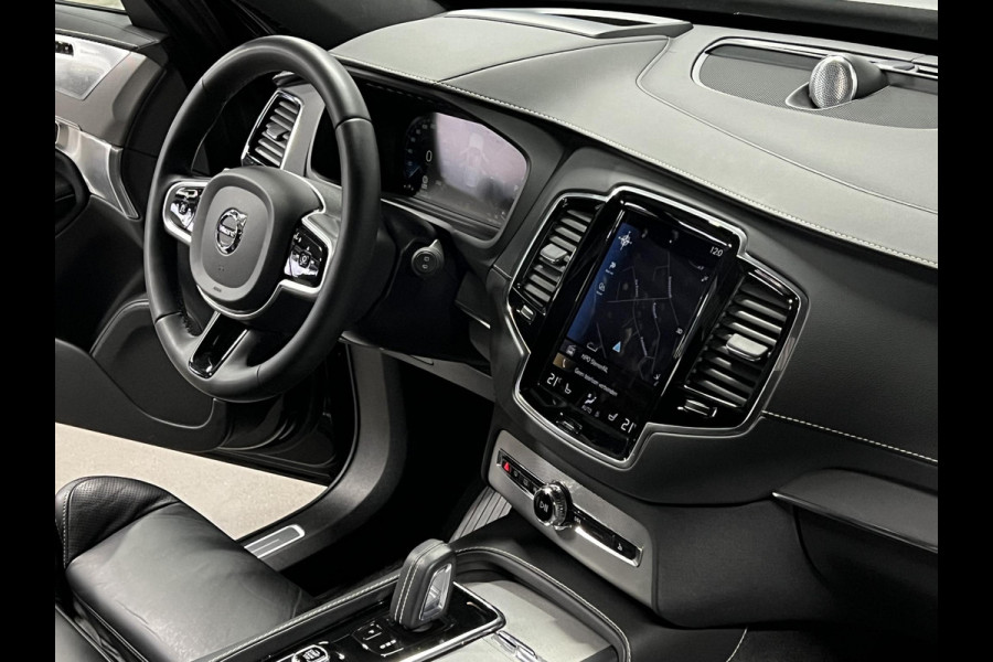 Volvo XC90 2.0 T8 Plug-in hybrid AWD Ultra Dark Luchtvering | Trekhaak | Bowers & Wilkins | Adapt. cruise | Open dak | 360 camera | Head-up | Memory | Stuur-/stoelverwarming