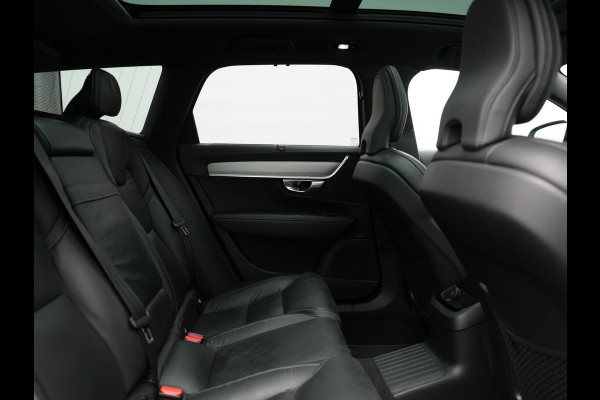 Volvo V90 T6 AWD Ultimate Dark PHEV 350pk Dealer O.H. | Panodak | Head Up | 360 Camera | Adaptive Cruise | Harman / Kardon | Lederen Sportstoelen Memory & Ventilatie | Keyless | Stoelen & Stuur Verwarmd | Apple Carplay | Virtual | DAB | Plug In Hybrid