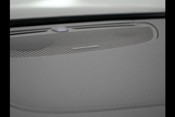 Volvo V90 T6 AWD Ultimate Dark PHEV 350pk Dealer O.H. | Panodak | Head Up | 360 Camera | Adaptive Cruise | Harman / Kardon | Lederen Sportstoelen Memory & Ventilatie | Keyless | Stoelen & Stuur Verwarmd | Apple Carplay | Virtual | DAB | Plug In Hybrid