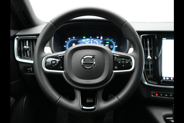 Volvo V90 T6 AWD Ultimate Dark PHEV 350pk Dealer O.H. | Panodak | Head Up | 360 Camera | Adaptive Cruise | Harman / Kardon | Lederen Sportstoelen Memory & Ventilatie | Keyless | Stoelen & Stuur Verwarmd | Apple Carplay | Virtual | DAB | Plug In Hybrid