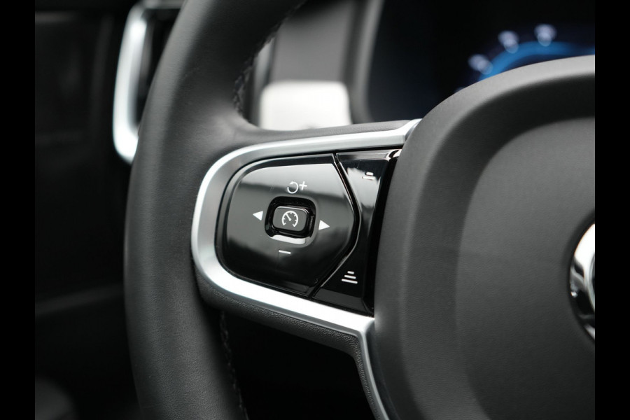 Volvo V90 T6 AWD Ultimate Dark PHEV 350pk Dealer O.H. | Panodak | Head Up | 360 Camera | Adaptive Cruise | Harman / Kardon | Lederen Sportstoelen Memory & Ventilatie | Keyless | Stoelen & Stuur Verwarmd | Apple Carplay | Virtual | DAB | Plug In Hybrid