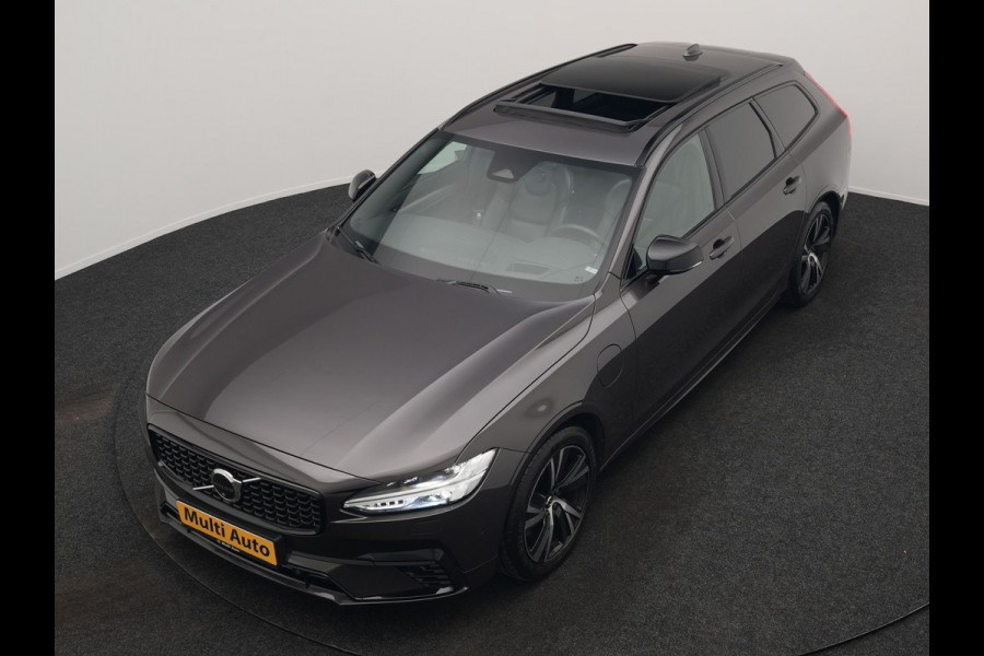 Volvo V90 T6 AWD Ultimate Dark PHEV 350pk Dealer O.H. | Panodak | Head Up | 360 Camera | Adaptive Cruise | Harman / Kardon | Lederen Sportstoelen Memory & Ventilatie | Keyless | Stoelen & Stuur Verwarmd | Apple Carplay | Virtual | DAB | Plug In Hybrid