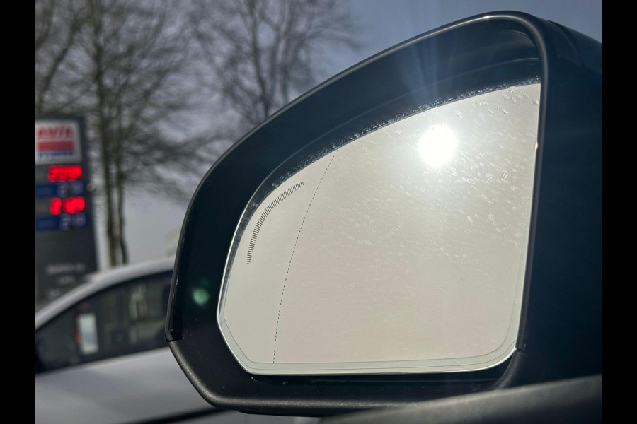 Volvo XC40 Recharge P8 AWD R-Design | SOH: nnb | Alcantara | Adaptive CC | Camera | Blindspot |