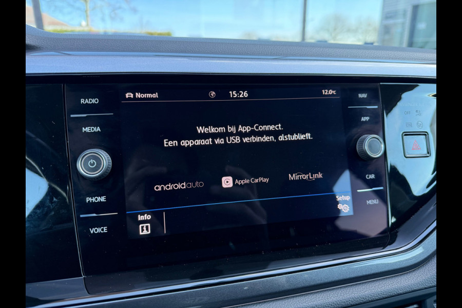 Volkswagen Polo 1.0 TSI Highline - Automaat - Navi - Climate - Parkeerhulp- Org.NL