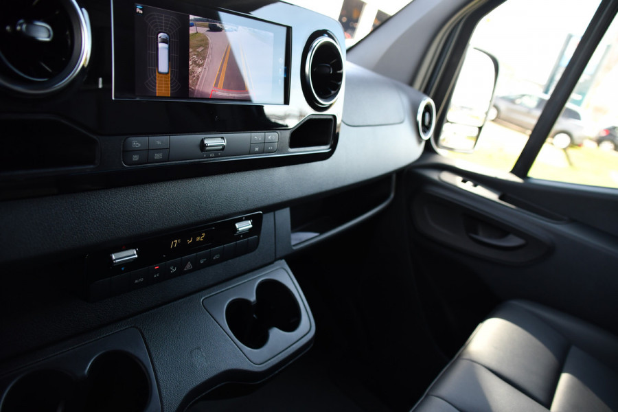 Mercedes-Benz Sprinter 316 2.2 CDI L2H2 PB Edition Adaptieve Cruise, Camera, Carplay, LED, Leder, Stoelverwarming, Clima, Mulitmedia, Uniek!
