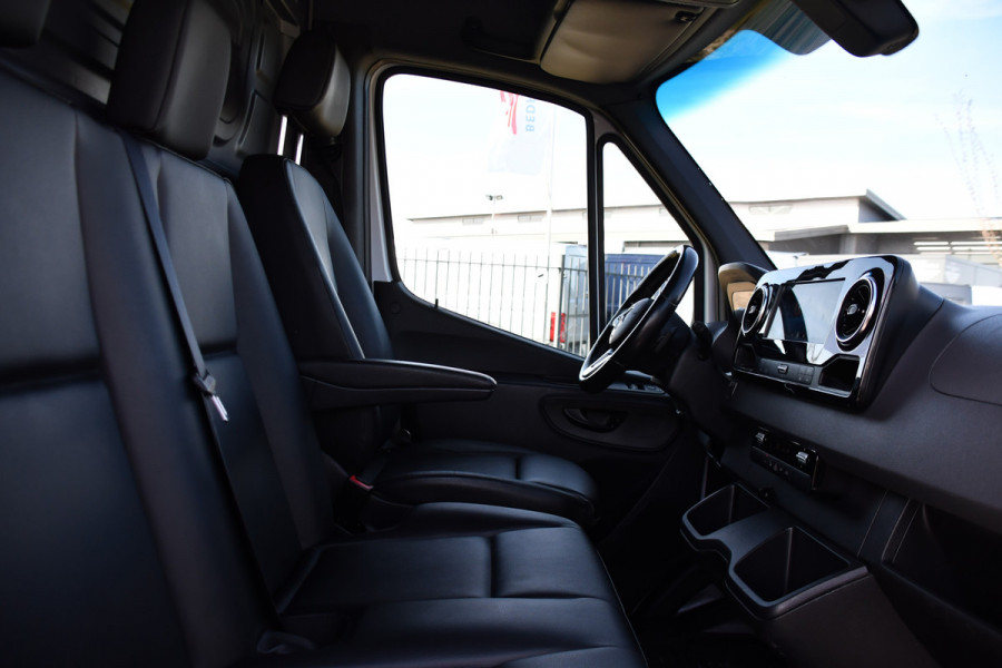 Mercedes-Benz Sprinter 319 V6 3.0 CDI L2H2 PB Edition Cruise, 360 Camera, Carplay, LED, 190pk, Leder, Multimedia, Uniek!