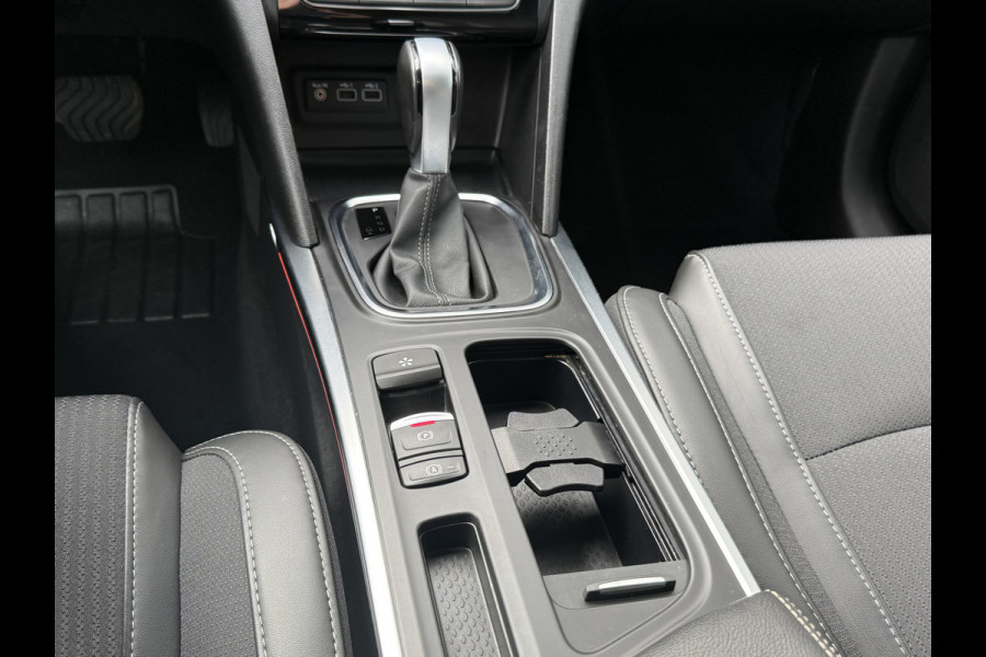 Renault Mégane Estate BWJ 2023 | 1.3T 141PK Techno AUTOMAAT | TREKHAAK | CAMERA A | 18'' LMV | CARPLAY | LEDER/STOF | CLIMA | NAVI |