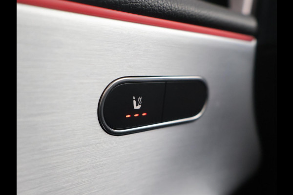 Mercedes-Benz A-Klasse 180 AUT. AMG SPORT + MBUX | SFEERVERLICHTING | CAMERA | SPORTSTOELEN