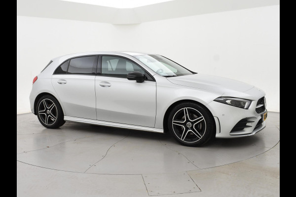 Mercedes-Benz A-Klasse 180 AUT. AMG SPORT + MBUX | SFEERVERLICHTING | CAMERA | SPORTSTOELEN