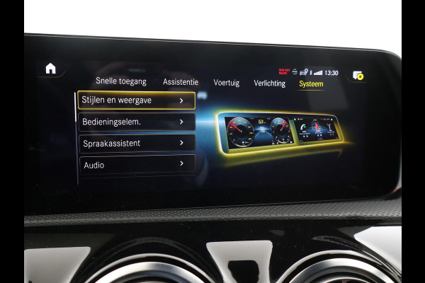 Mercedes-Benz A-Klasse 180 AUT. AMG SPORT + MBUX | SFEERVERLICHTING | CAMERA | SPORTSTOELEN