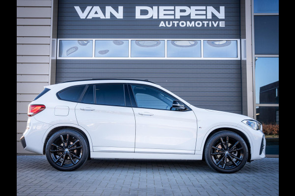 BMW X1 xDrive25e High Executive - M-Sport l Pano l HUD l Camera l Auto Carplay