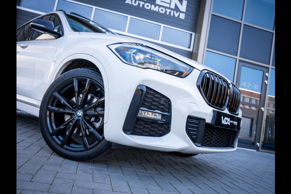 BMW X1 xDrive25e High Executive - M-Sport l Pano l HUD l Camera l Auto Carplay