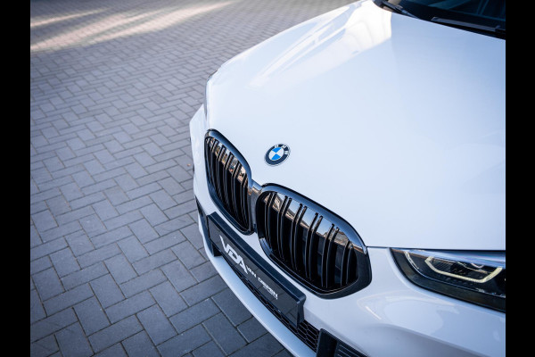 BMW X1 xDrive25e High Executive - M-Sport l Pano l HUD l Camera l Auto Carplay