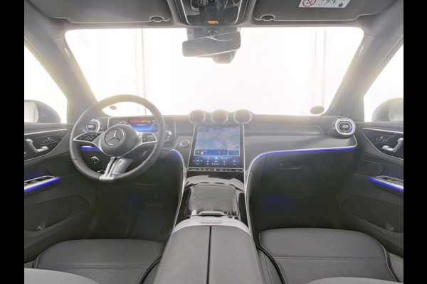 Mercedes-Benz GLC 300 e 4MATIC Plug-In Hybride Panorama Schuif-Kanteldak | Trekhaak | Memory Pakket | Stoel en Stuurverwarming. Inclusief 24 maanden MB Certified garantie voor Europa.