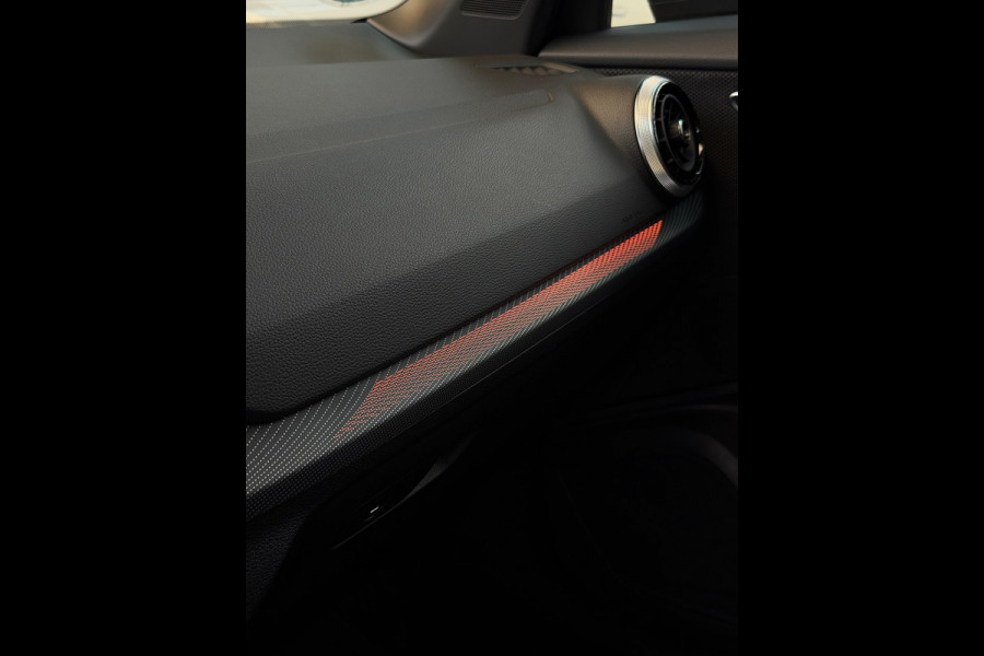 Audi Q2 35 TFSI 3x S-Line CarPlay Camera