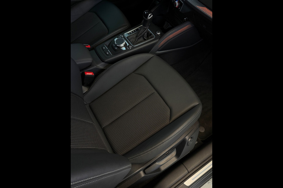 Audi Q2 35 TFSI 3x S-Line CarPlay Camera