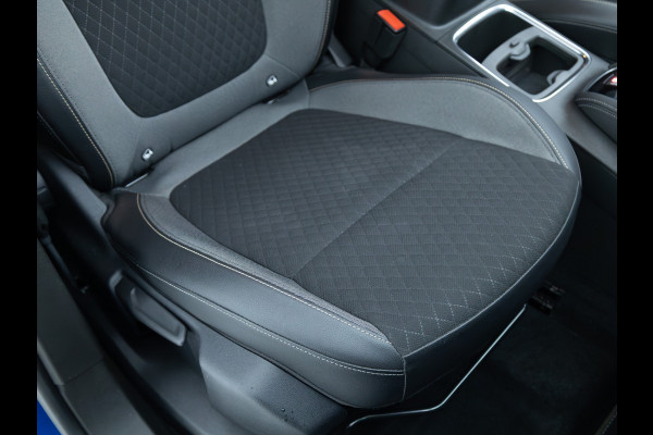 Opel Grandland X 1.6 Turbo Hybrid4 Innovation 225 PK | Navigatie | Denon audio | Comfortstoel | Cruise | Camera | Navigatie & App. connect, Dab, 18"Lichtmetalen velgen