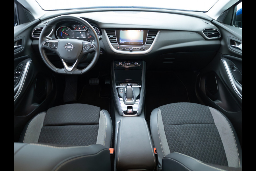 Opel Grandland X 1.6 Turbo Hybrid4 Innovation 225 PK | Navigatie | Denon audio | Comfortstoel | Cruise | Camera | Navigatie & App. connect, Dab, 18"Lichtmetalen velgen