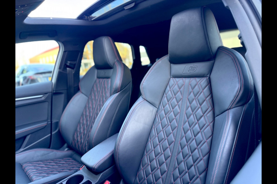 Audi A3 Sportback 45 TFSI e S edition Competition RS zetels/360