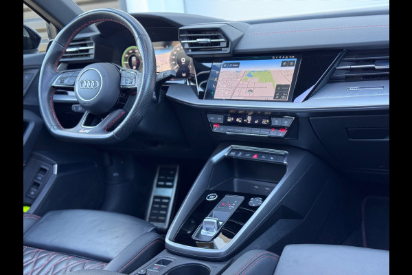 Audi A3 Sportback 45 TFSI e S edition Competition RS zetels/360