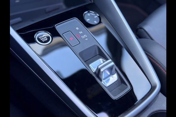 Audi A3 Sportback 45 TFSI e S edition Competition RS zetels/360