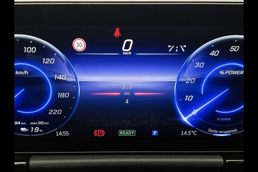 Mercedes-Benz EQA 250+ Business Solution AMG 71 kWh | Nightpakket | Trekhaak | Head-up display | 360° camera | Burmester Sound systeem | Smartphone integratie | Panoramaschuifdak | Augmented Reality navigatie | Memorypakket |